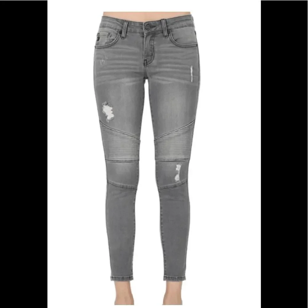 KANCAN Low Rise Gray Motto distressed Skinny sz 9/28